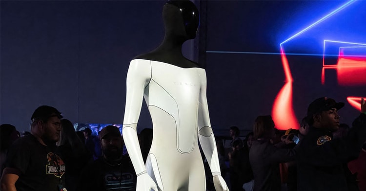 Tesla の人型ロボット Optimus が2023年より生産開始?