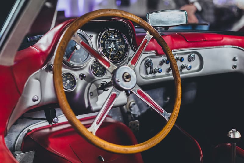 メルセデスベンツのスポーツカーが史上最高額の180億円以上で落札 1955 Mercedes-Benz 300 SLR Coupé World's Most Expensive Car $142 Million USD Sterling Moss Rare Classic Mona Lisa 