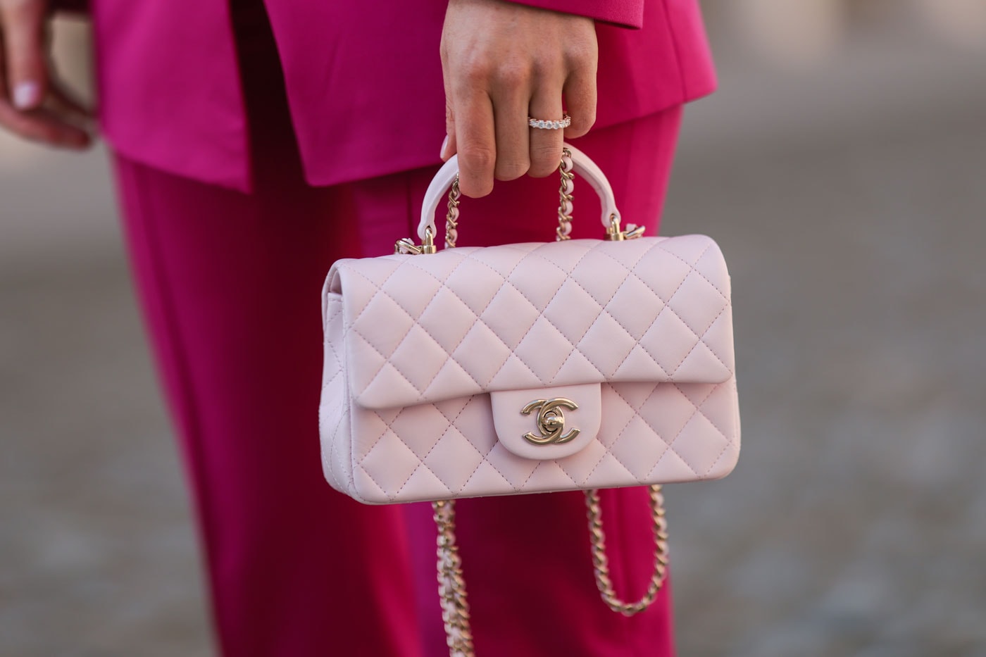 シャネルがアジア主要都市に上客専用のプライベートブティックをオープン Chanel Is Opening Private Stores for Its Top Clients french luxury fashion conglomerate paris karl lagerfeld lvmh hermes louis vuitton kering