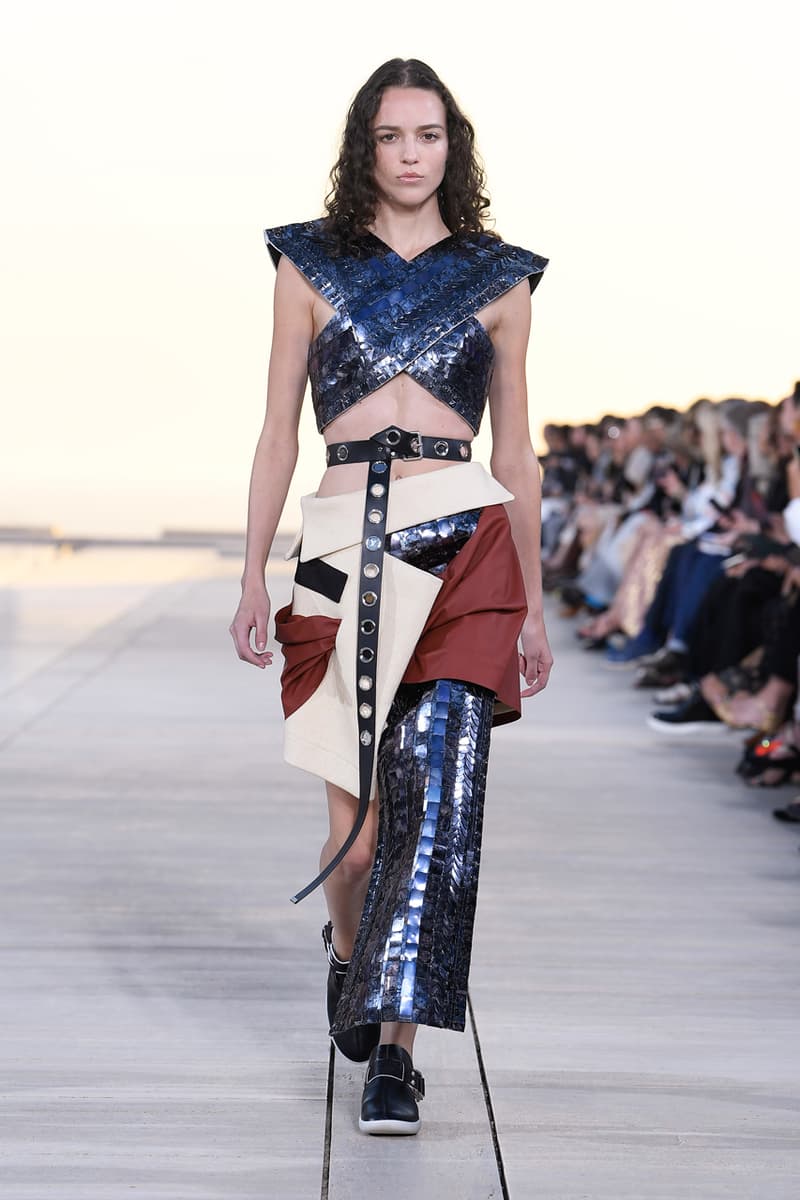 ルイヴィトン 2023年クルーズコレクション Louis Vuitton Cruise 2023 Show Was Held at The Salk Institute in San Diego