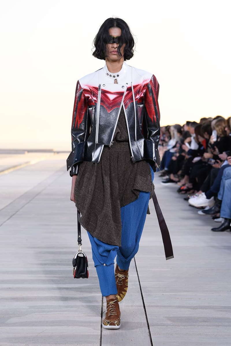 ルイヴィトン 2023年クルーズコレクション Louis Vuitton Cruise 2023 Show Was Held at The Salk Institute in San Diego