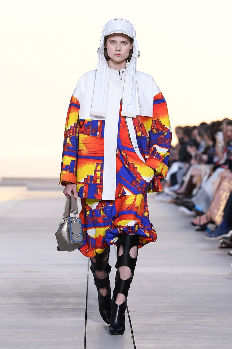 ルイヴィトン 2023年クルーズコレクション Louis Vuitton Cruise 2023 Show Was Held at The Salk Institute in San Diego