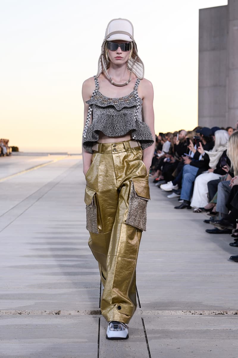 ルイヴィトン 2023年クルーズコレクション Louis Vuitton Cruise 2023 Show Was Held at The Salk Institute in San Diego