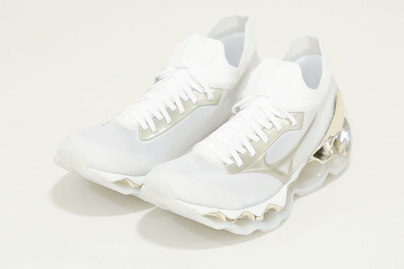 ミズノ MIZUNO x 空山基のコラボスニーカーに最終章となるゴールドカラーが登場