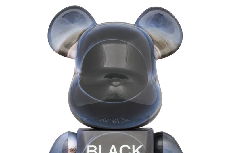 ブラックホールを NASA のシミュレーション画像で表現した限定 ベアブリックが発売   BE@RBRICK black hole edition NASA new release