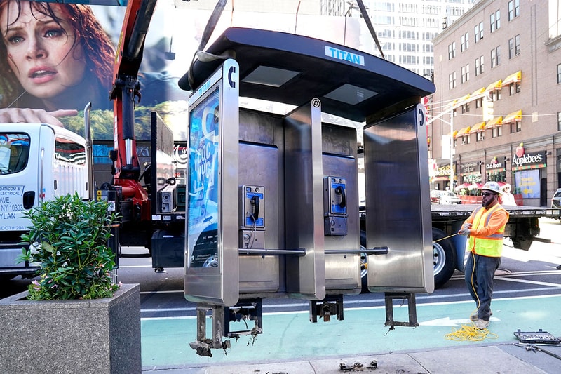 ニューヨーク市内最後の公衆電話が撤去へ New York City's Last Free-Standing Payphone Has Officially Been Removed