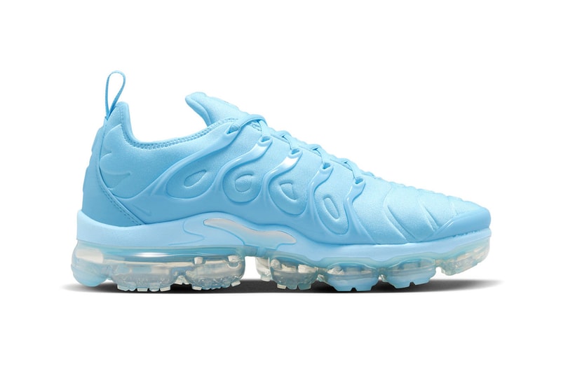 ナイキから鮮やかなライトブルーを纏った新作エアヴェイパーマックスプラスが登場v nike air vapormax plus university blue dz4403 400 210 usd website TN periodic table light translucent sole release info date price