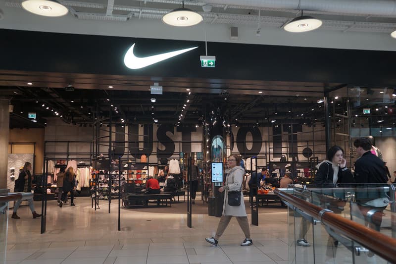 ナイキがフランチャイズ契約を延長せずロシア市場から撤退へ Nike withdraws from Russian market without extending franchise agreement