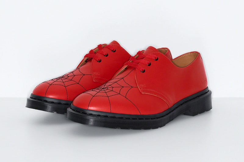 シュプリーム x ドクターマーチンによる2022年春夏の最新コラボ3ホールシューズが登場 Supreme x Dr. Martens collab 3-Eye Shoe 2022 spring summer release info