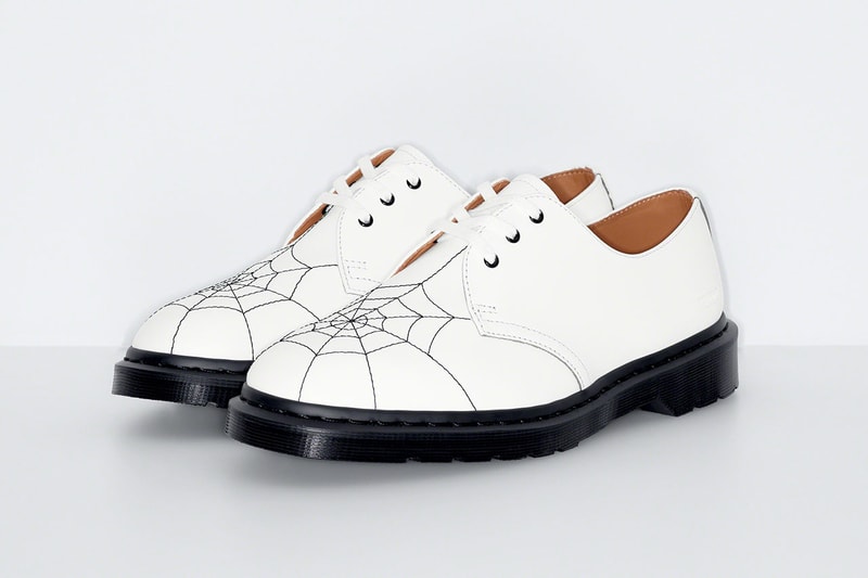 シュプリーム x ドクターマーチンによる2022年春夏の最新コラボ3ホールシューズが登場 Supreme x Dr. Martens collab 3-Eye Shoe 2022 spring summer release info