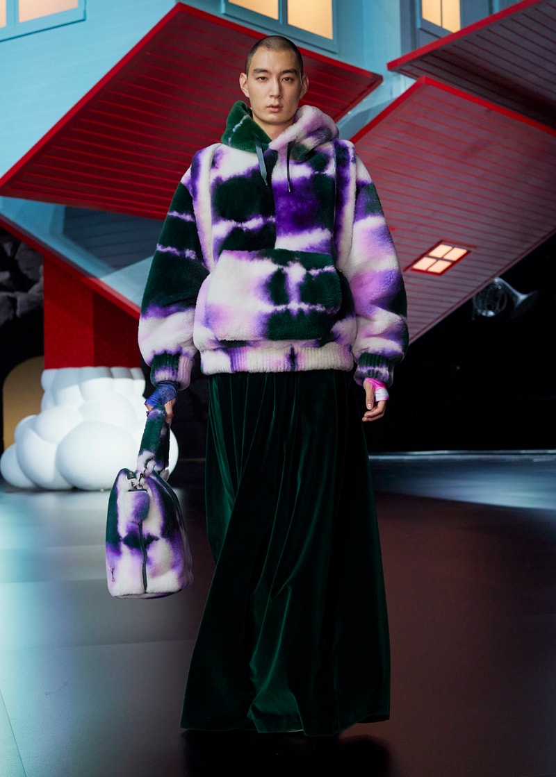 ルイヴィトン2022年秋冬メンズ・コレクション スピンオフショー Louis Vuitton’s FW22 Spin-Off Show Lands in Bangkok Fashion