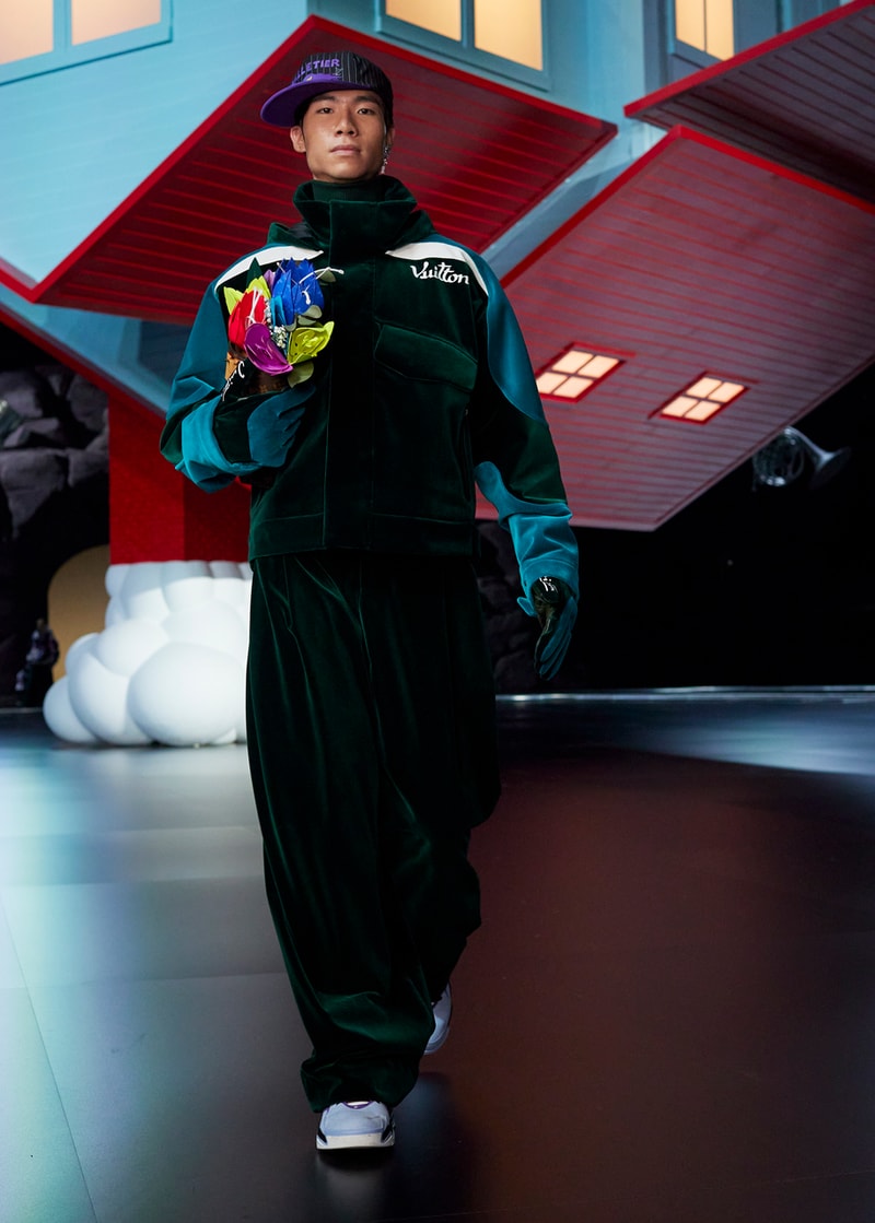 ルイヴィトン2022年秋冬メンズ・コレクション スピンオフショー Louis Vuitton’s FW22 Spin-Off Show Lands in Bangkok Fashion