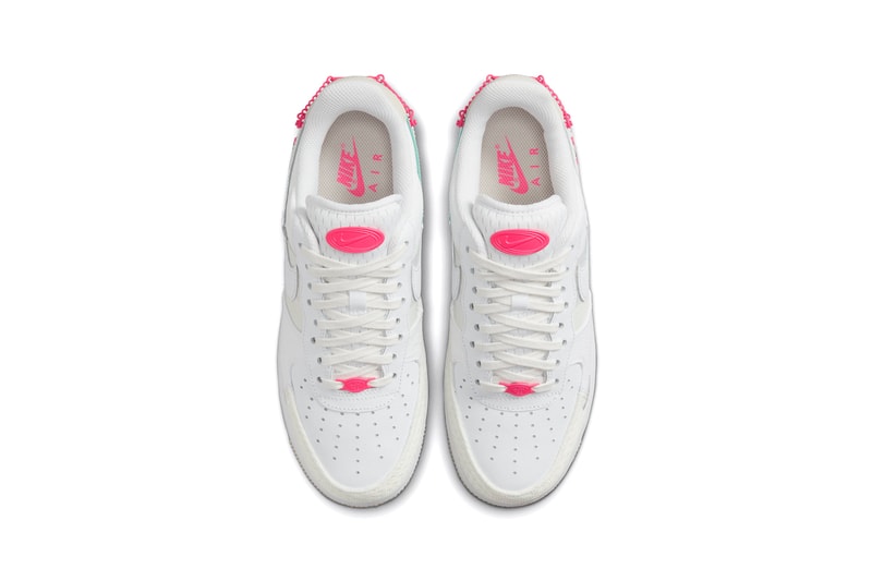ナイキから鮮やかなピンクのディテールが特徴的なエアフォース 1 ローの新作が登場 Nike’s Air Force 1 Low Welcomes "Pink Bling" for Its Latest Edition