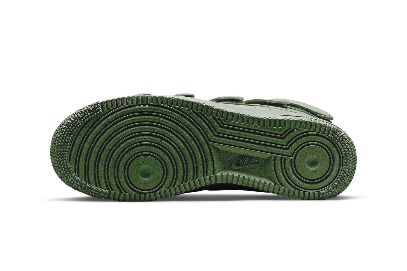 ビリー・アイリッシュ x ナイキエアフォース 1 ハイ “セコイア” の公式ビジュアルをチェック Take an Official Look at the Billie Eilish x Nike Air Force 1 High "Sequoia" DM7926-300 green af1 velcro eco friendly