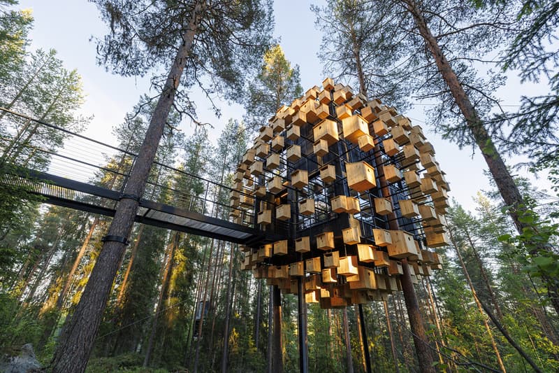 鳥の巣に囲まれたツリーハウスホテルが誕生 BIG's Spherical Treehouse Hotel Room Opens to Visitors Biosphere