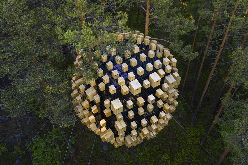 鳥の巣に囲まれたツリーハウスホテルが誕生 BIG's Spherical Treehouse Hotel Room Opens to Visitors Biosphere