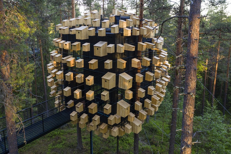 鳥の巣に囲まれたツリーハウスホテルが誕生 BIG's Spherical Treehouse Hotel Room Opens to Visitors Biosphere