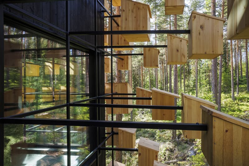 鳥の巣に囲まれたツリーハウスホテルが誕生 BIG's Spherical Treehouse Hotel Room Opens to Visitors Biosphere