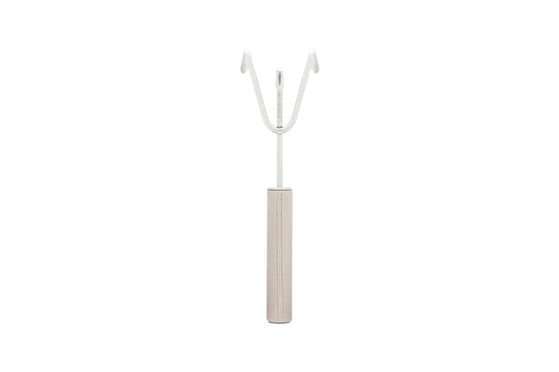 ディオールから100万円超えのガーデニングセットが登場 Dior Gardening Set Beige Grained Leather Bull Calfskin Kim Jones Design Outdoors Equipment 