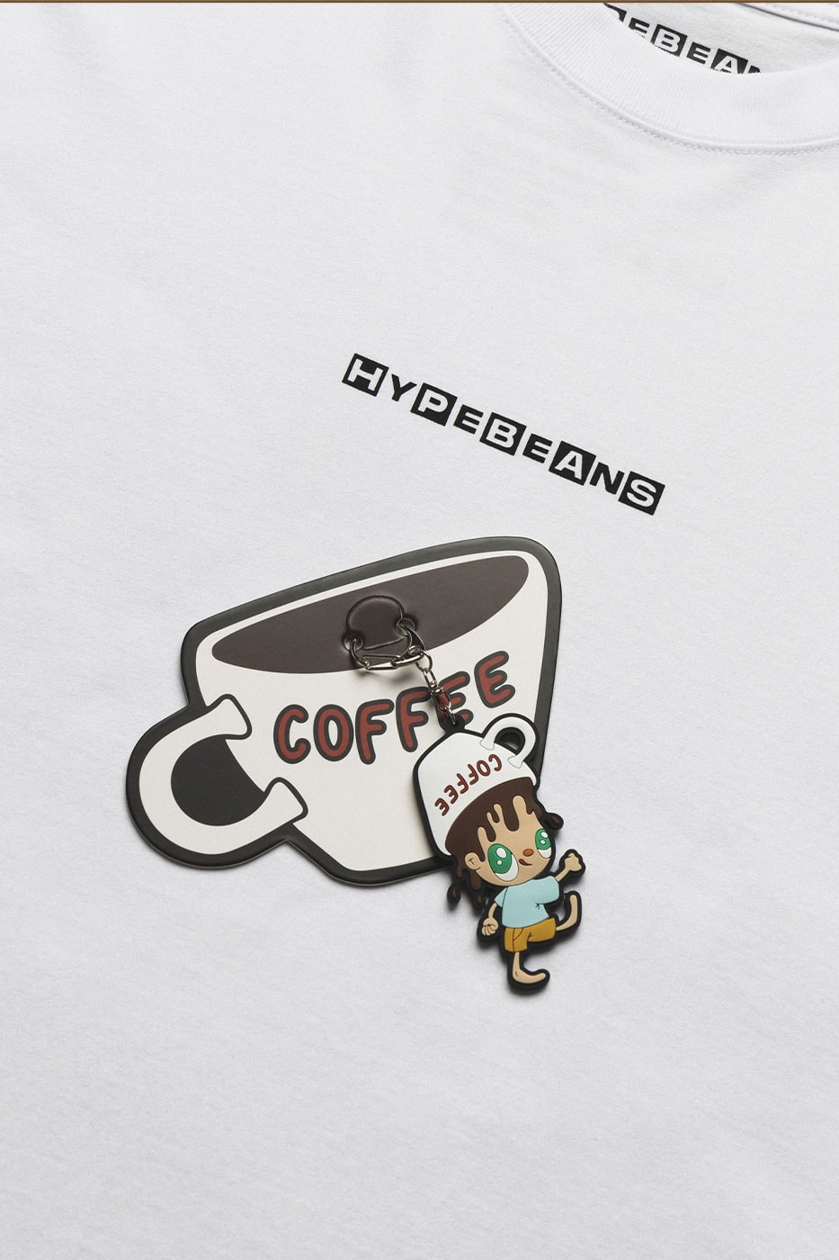 ハビア・カジェハがハイプビーンズとのコラボカプセルコレクションを発表 Hypebeans Partners With World-Renowned Artist Javier Calleja on an Exclusive Capsule Collection keychains t-shirts seoul hong kong cafeto