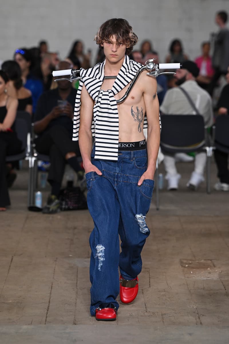 JW アンダーソン 2023年春夏メンズコレクション/リゾートウィメンズコレクション JW Anderson Spring Summer 2023 Runway Milan Fashion Week Jonathan Anderson Camp Kitsch Collection Rembrandt The Pitchfork Disney