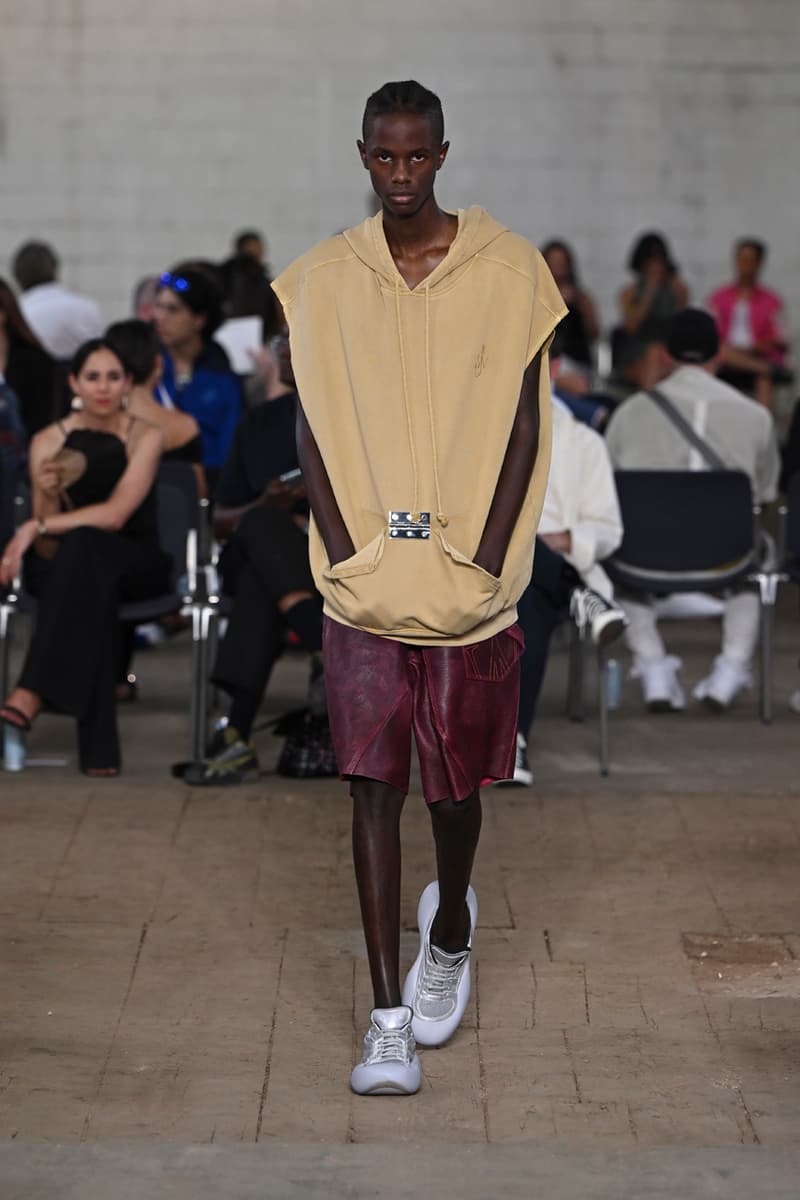 JW アンダーソン 2023年春夏メンズコレクション/リゾートウィメンズコレクション JW Anderson Spring Summer 2023 Runway Milan Fashion Week Jonathan Anderson Camp Kitsch Collection Rembrandt The Pitchfork Disney