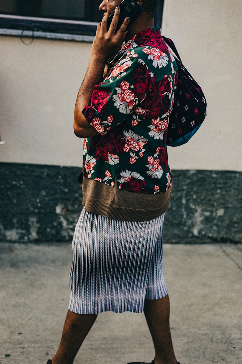 ストリートスタイル：2023年春夏ミラノ・ファッションウィーク・メンズ Milan Fashion Week SS23 Street Style Showcases the Most Vibrant Essentials for Summer spring/summer 2023 prada dolce & gabbanna jw anderson moschino versace fendi 