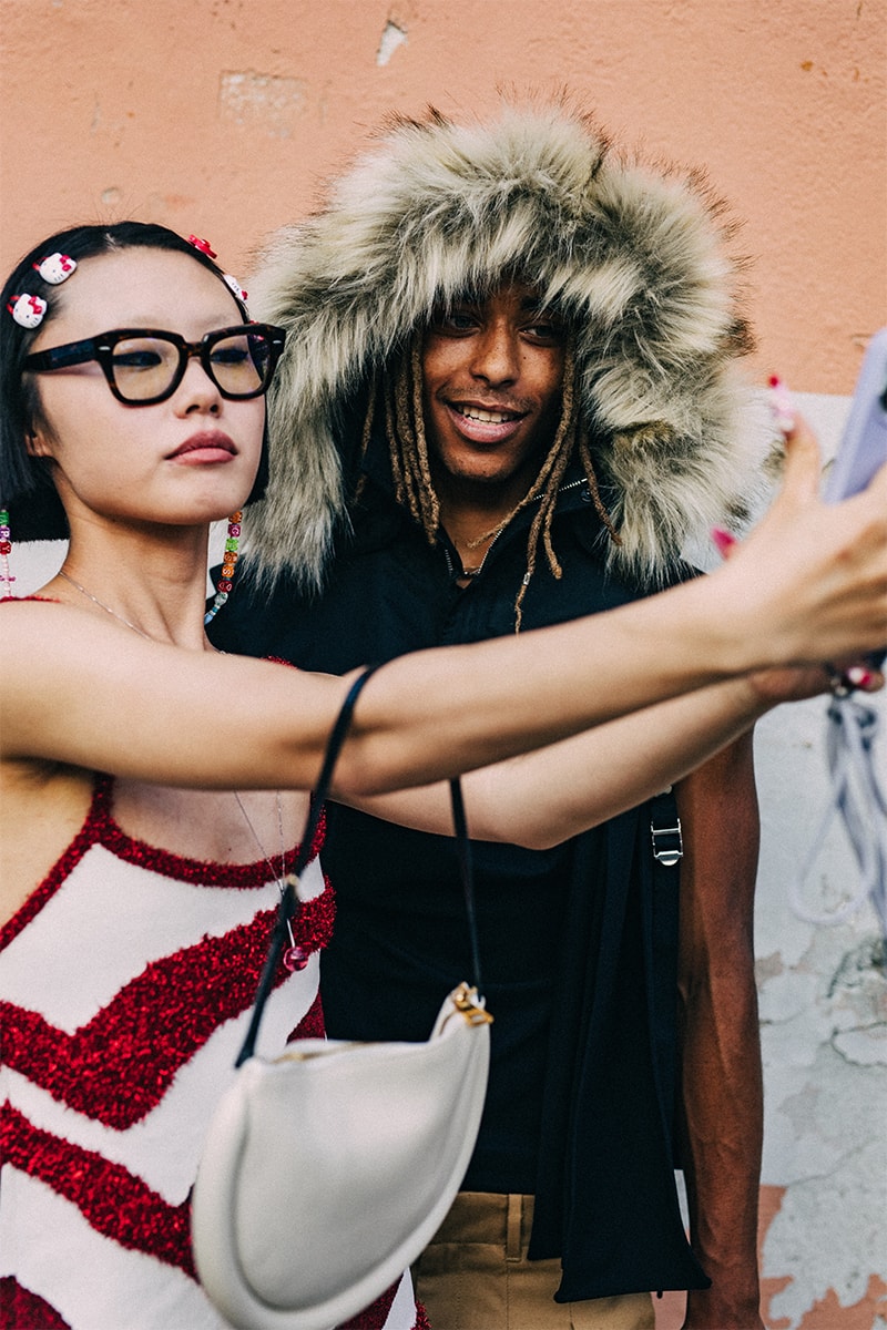 ストリートスタイル：2023年春夏ミラノ・ファッションウィーク・メンズ Milan Fashion Week SS23 Street Style Showcases the Most Vibrant Essentials for Summer spring/summer 2023 prada dolce & gabbanna jw anderson moschino versace fendi 