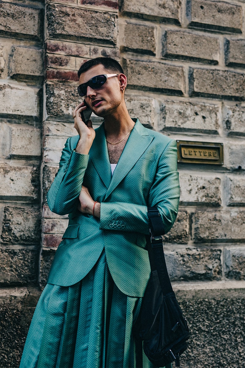 ストリートスタイル：2023年春夏ミラノ・ファッションウィーク・メンズ Milan Fashion Week SS23 Street Style Showcases the Most Vibrant Essentials for Summer spring/summer 2023 prada dolce & gabbanna jw anderson moschino versace fendi 