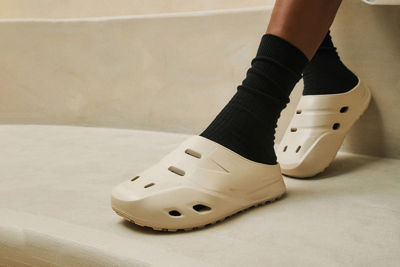 ニューバランスから夏の気候に最適な新作クロッグサンダルが登場 New Balance Clog Beige Black SD5501IV Release Date info store list buying guide photos price korea slip-on