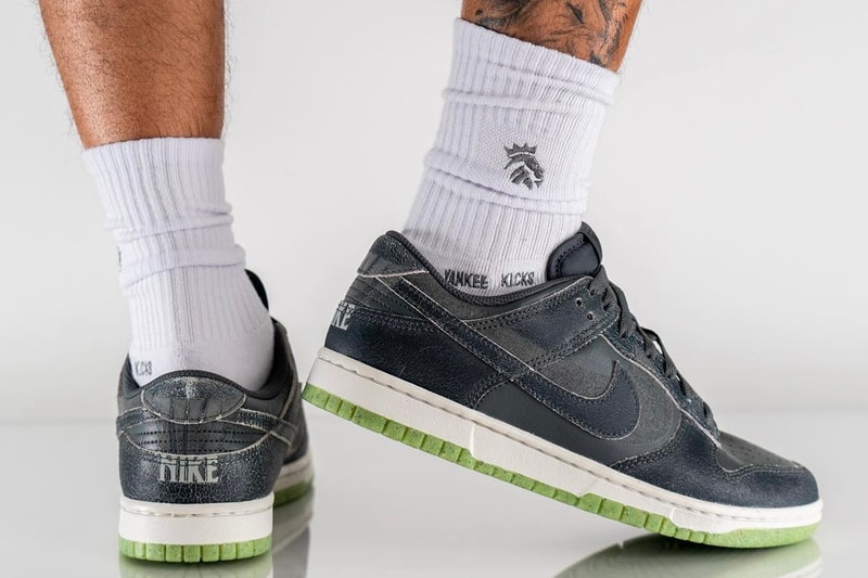 ナイキからひび割れ加工を施したヴィンテージ風の新作ダンクローの新作が登場 Nike Dunk Low "Iron Grey" Introduces Reflective Swoosh 