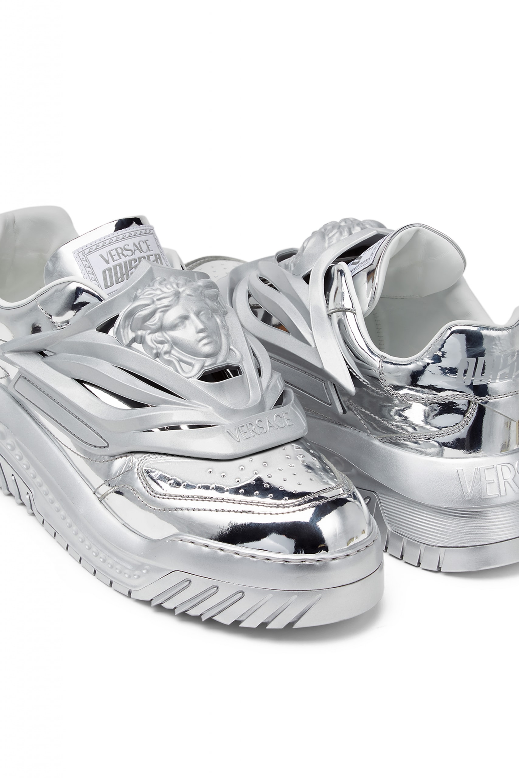 ヴェルサーチェが宇宙を彷彿とさせる新作スニーカー オディッセアをリリース versace odissea sneaker release info
