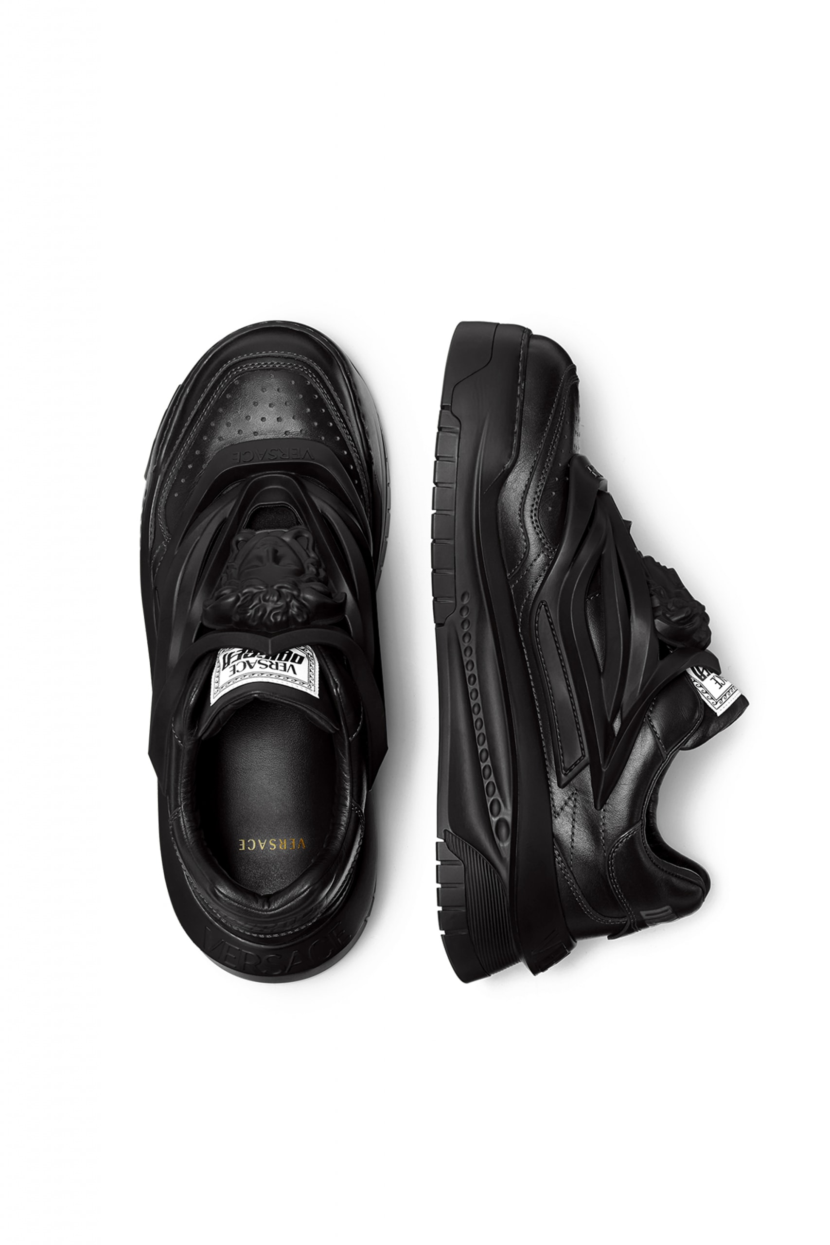 ヴェルサーチェが宇宙を彷彿とさせる新作スニーカー オディッセアをリリース versace odissea sneaker release info