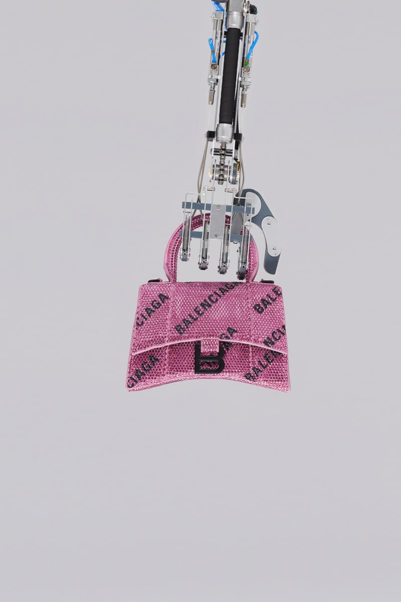 バレンシアガが地域限定の2022年七夕コレクションを発表 Balenciaga Tanabata Festival 2022 Special Series Campaign Demna Gvasalia Qixi Festival