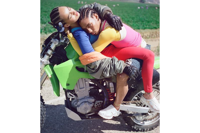 ニューバランスからLA 在住のアーティスト ブライアント・ジャイルスとの初コラボ 2002R が発売 Bryant Giles for New Balance 2002R / 2002R Mule “the Artist’s shoe” release info