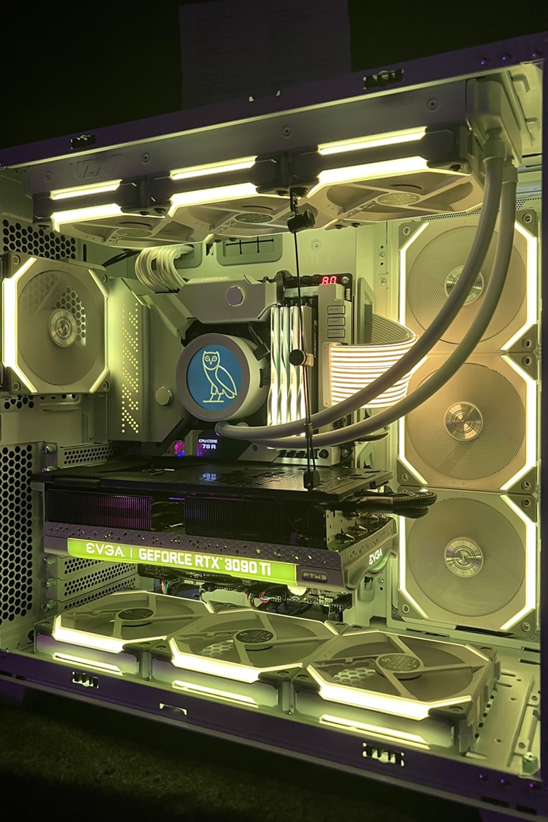 ドレイクが100万円越えのカスタムゲーミング PC をゲット Drake $8,000 USD Gaming PC Xposed Info Paradox Customs Stake Gambling 