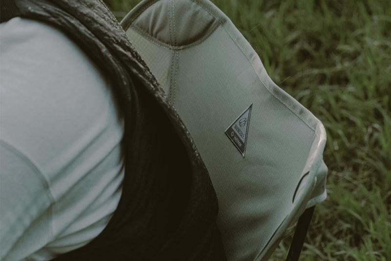 INVINCIBLE が Helinox とのチームアップでカプセルコレクションをリリース INVINCIBLE Helinox 2022 capsule collection outdoors camping hiking collaborations chairs cots 