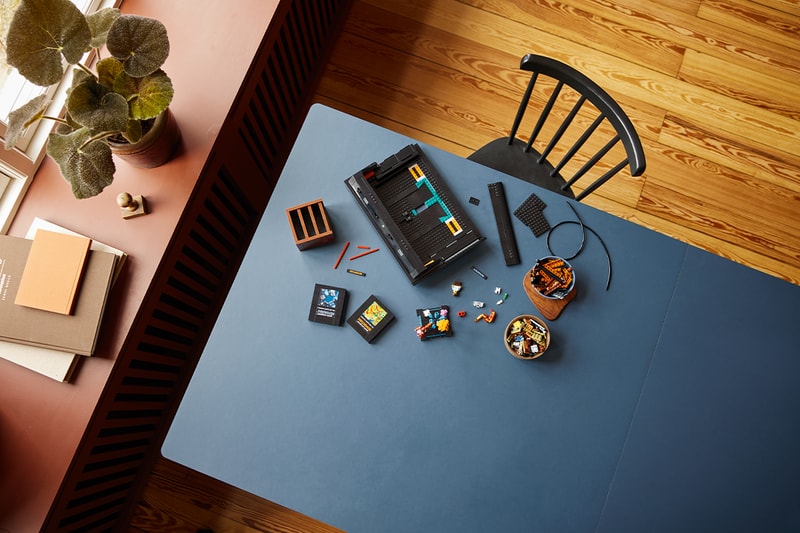 アタリ社の設立50周年記念としてアタリ 2600を模したレゴ®が発売 lego atari 50th anniversary celebrations 2600 video computer game system replica brick set collectibles toys 10306 august 1