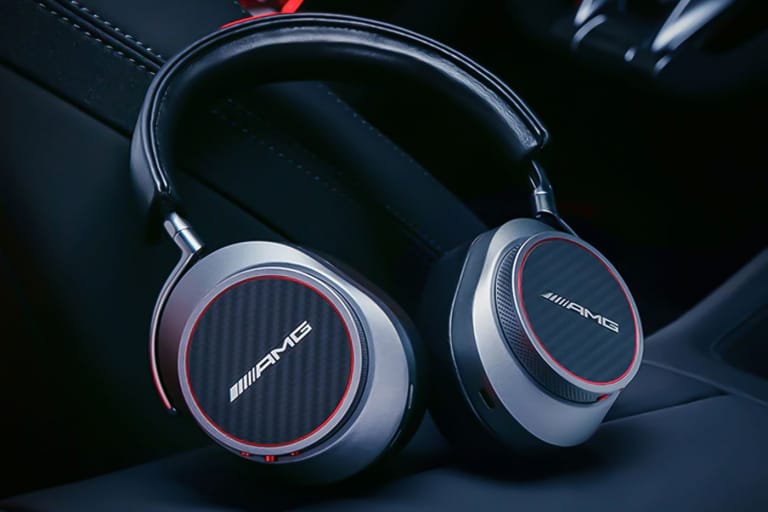 Mercedes-AMG x Master & Dynamic による高性能ワイヤレスイヤホンとヘッドフォンがリリース