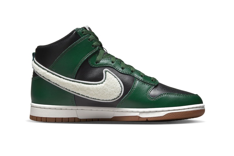 ナイキからブラックとグリーンのコントラストが目を引くダンクハイの新作が登場 Nike Dunk High Chenille Swoosh Gorge Green DR8805-001 Photos info