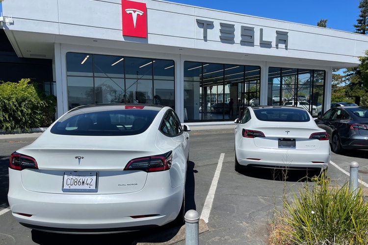 Tesla が新たなハラスメント訴訟に直面
