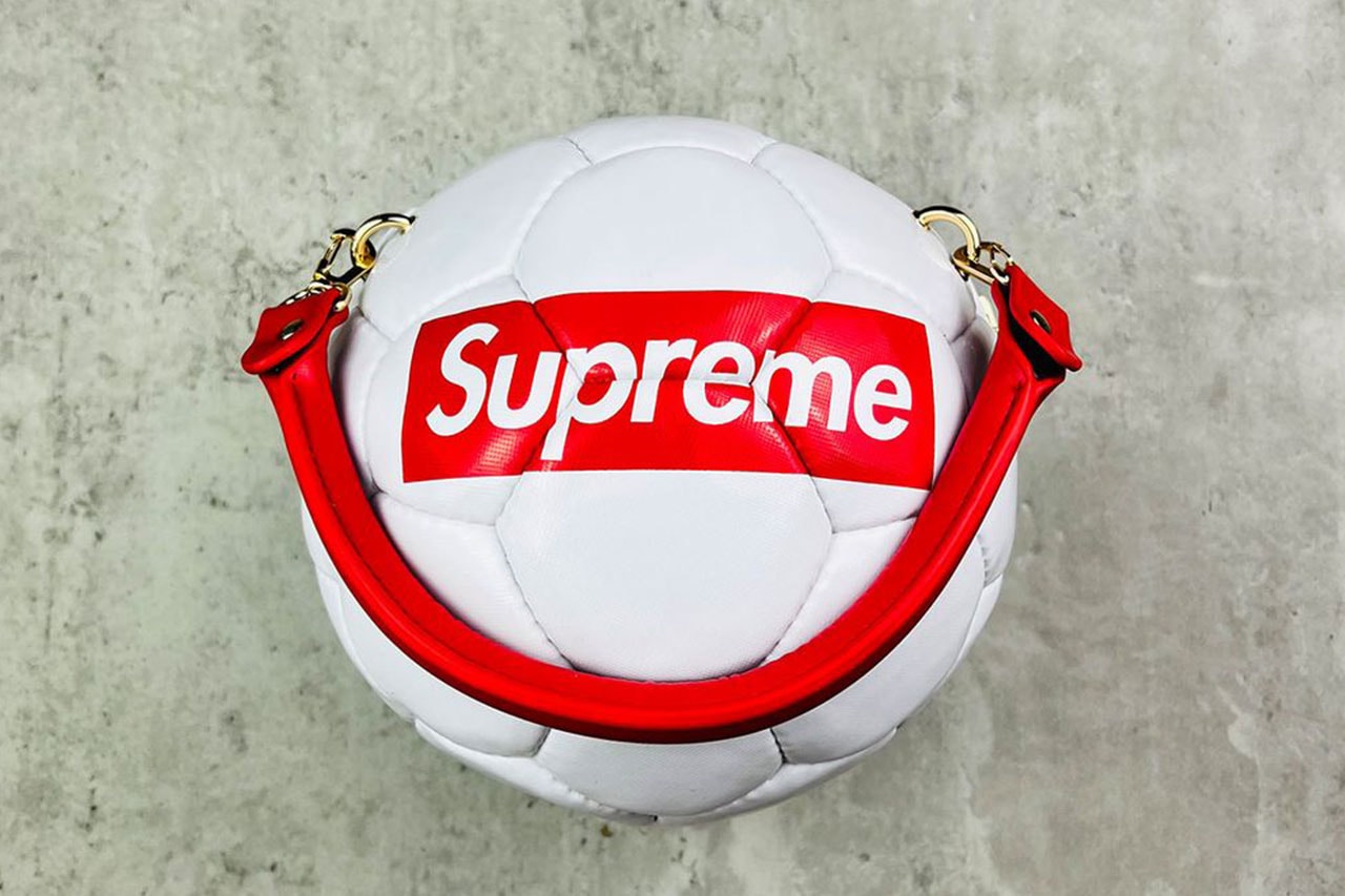 トムスタジオがシュプリームxアンブロのボールを使用した新作バッグを発売 tomme supreme umbro football bag womens euro final release info