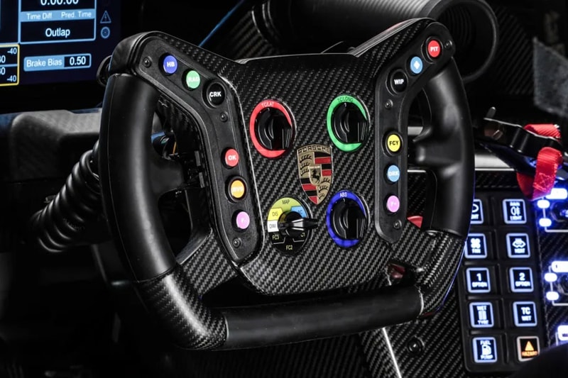 ポルシェがモータースポーツ専用の2023年型911 GT3 Rを発表 2023 Porsche 911 GT3 R flat six engine suspension 25 Hours Le Mans 565 horsepower 567210 usd release info date price 