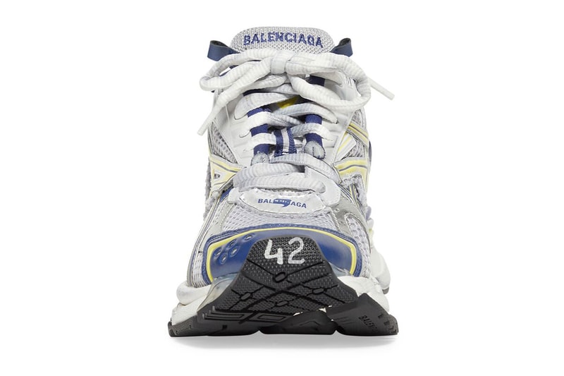 バレンシアガのスニーカーモデル ランナーからフレッシュなカラーを纏った新作が発売 Balenciaga Bathes Runner Sneaker in Fresh Shades Fashion