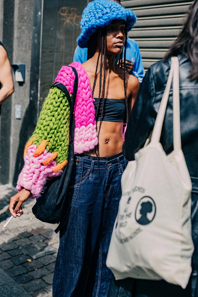 ストリートスタイル：2023年春夏コペンハーゲン・ファッションウィーク Copenhagen Spring/Summer 2023 Fashion Week Street Style ss23 ganni emma chamberlain berner kuhl ranra wood wood sunflower samsoe samsoe rotate