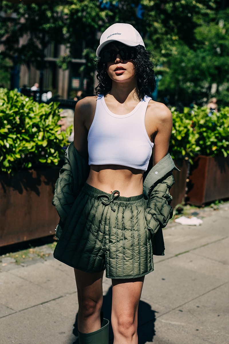 ストリートスタイル：2023年春夏コペンハーゲン・ファッションウィーク Copenhagen Spring/Summer 2023 Fashion Week Street Style ss23 ganni emma chamberlain berner kuhl ranra wood wood sunflower samsoe samsoe rotate