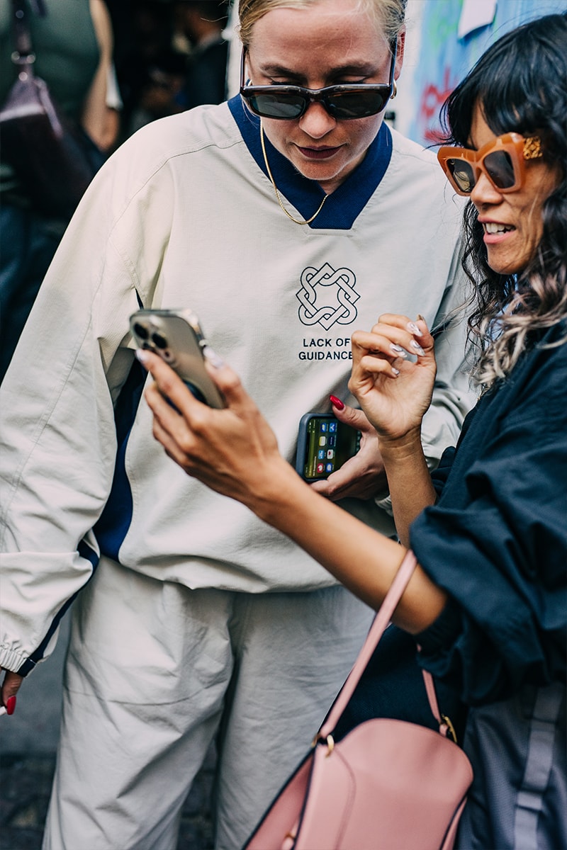 ストリートスタイル：2023年春夏コペンハーゲン・ファッションウィーク Copenhagen Spring/Summer 2023 Fashion Week Street Style ss23 ganni emma chamberlain berner kuhl ranra wood wood sunflower samsoe samsoe rotate