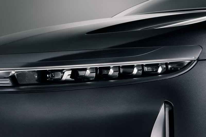 マットブラックを纏ったルーシッドエアの新色モデルが2023年に登場か lucid motors air electric vehicle car stealth look trim 6000 usd exterior components 35 swap modifiction sporty 