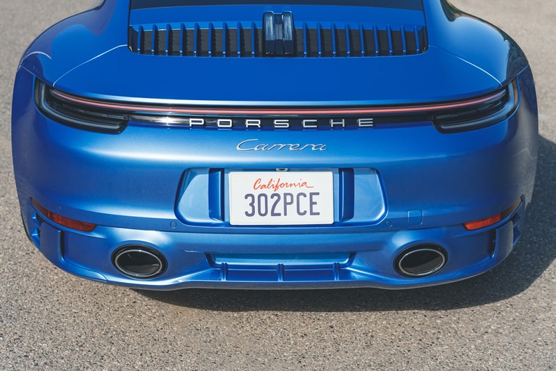 ポルシェ カレラGTS を映画『カーズ』のサリー仕様に仕立てたワンオフモデルが登場　Porsche 911 "Sally Special" 'Cars' Carrera Ukraine Charity Girls Inc. Charity RM Sotheby's Auctions Custom One Off Rare