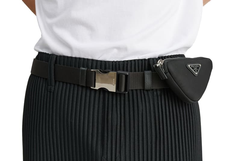 プラダから三角形のミニポーチ付きベルトが登場 Prada's Re-Nylon Pouch Belt Combines Form and Function